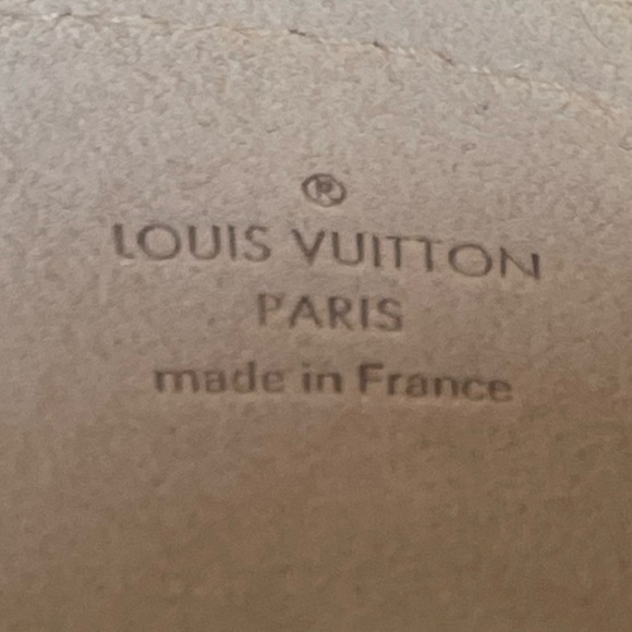 Louis Vuitton Milla clutch - Picture 12 of 13